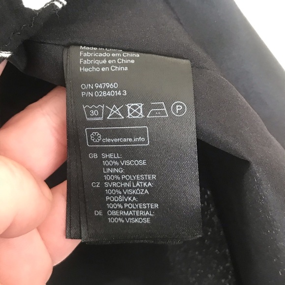 H&M black with flamingo print sleeveless midi - Picture 4 of 8